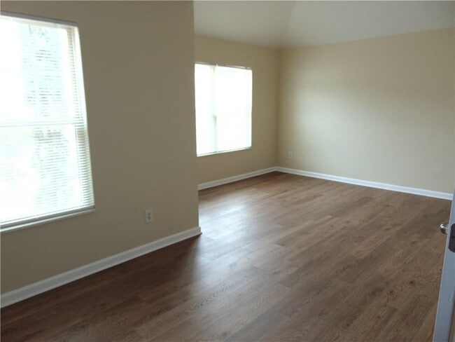 Building Photo - 5227 Mill Way