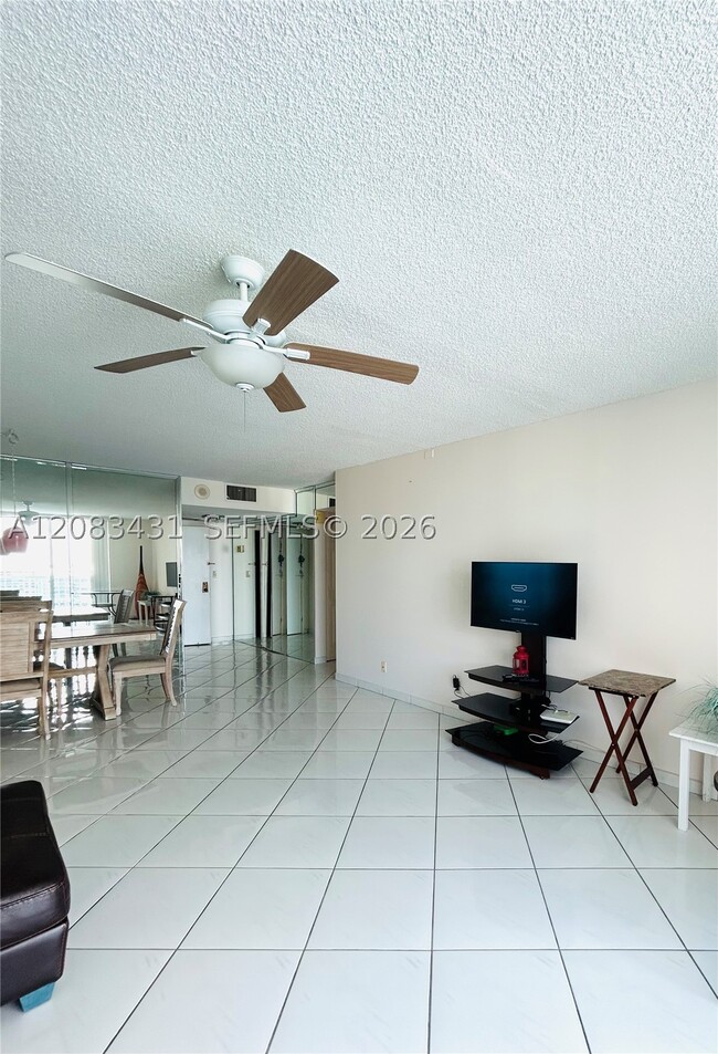 Building Photo - 3800 S Ocean Dr