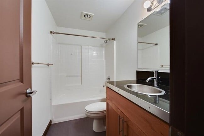 Building Photo - 1 bedroom in Seattle WA 98103