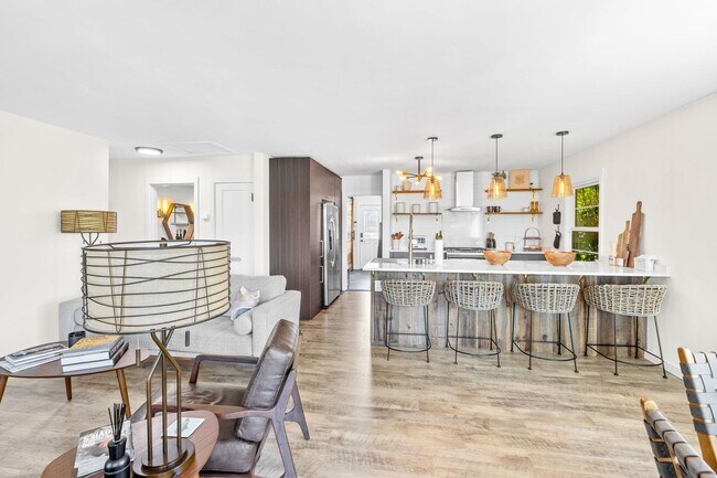 Building Photo - Fully Furnished 3-Bedroom, 1-Bath Modern Bungalow