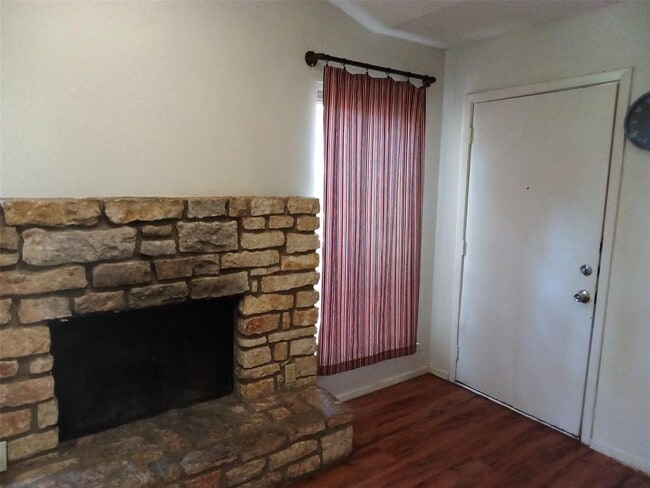 Building Photo - 907 Sirocco Dr