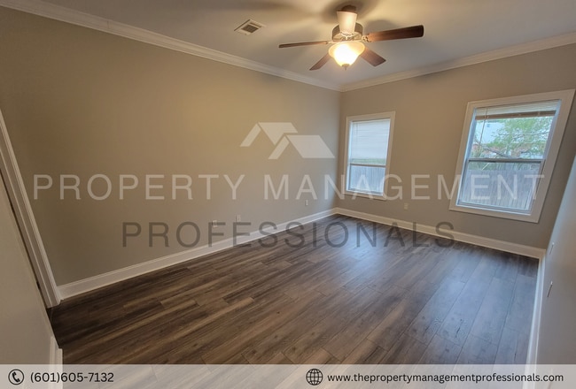 Building Photo - Tranquil Haven for Rent in Charming Brandon!