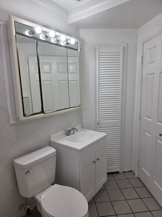Building Photo - 51 Verdi Cir