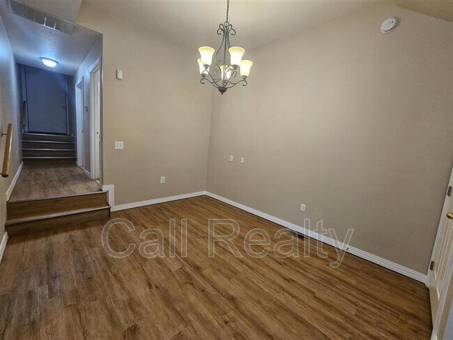 Building Photo - 1605 W 13th Ave