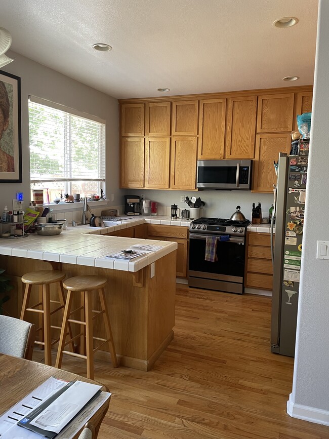 Building Photo - 2078 Red Oak Cir