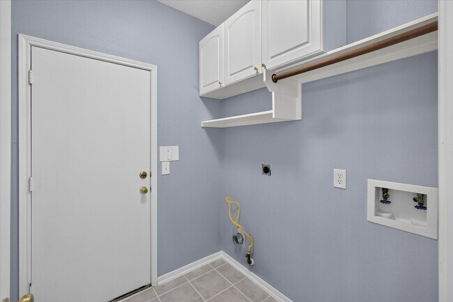 Building Photo - 26 Millport Dr
