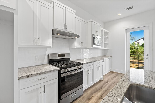 Building Photo - 5610 Savyon Dr