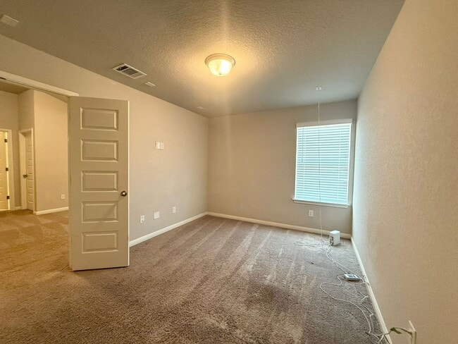 Building Photo - 12930 Lilly Pass