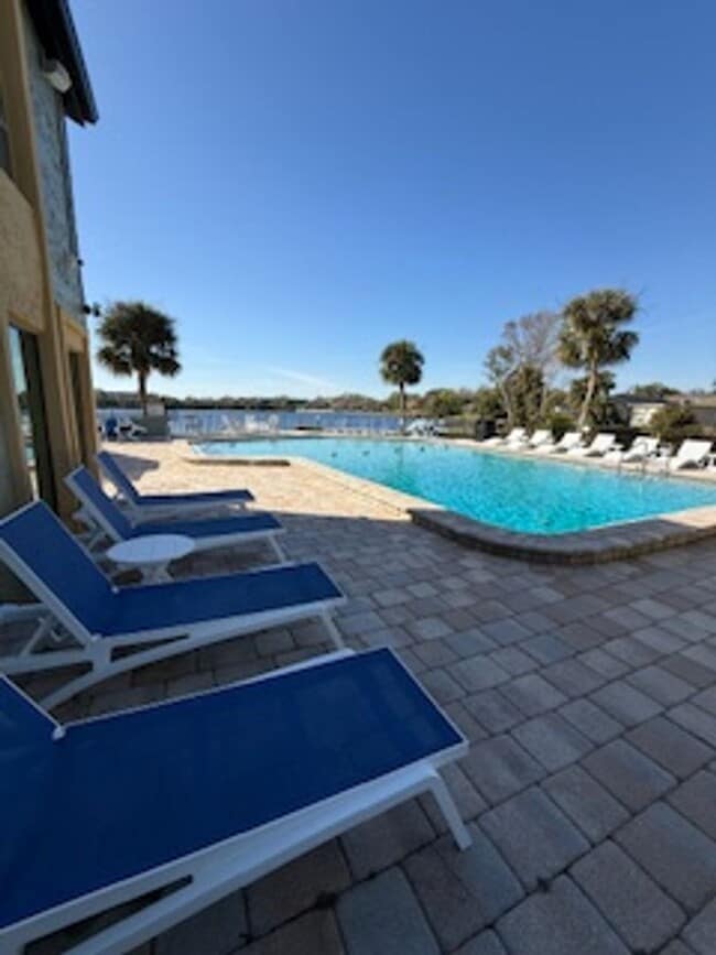 Building Photo - Charming 3-Bedroom, 2-Bathroom Condo in De...