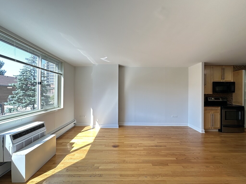 Building Photo - 1442 N Dearborn St