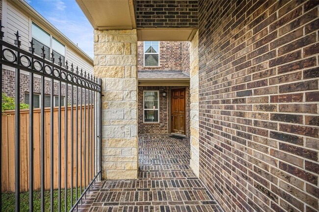 Building Photo - 17302 Milrig Ct