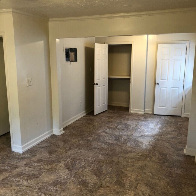 Building Photo - Great Home for Rent NE Jax, near soccer fields - quiet neighborhood, great for family