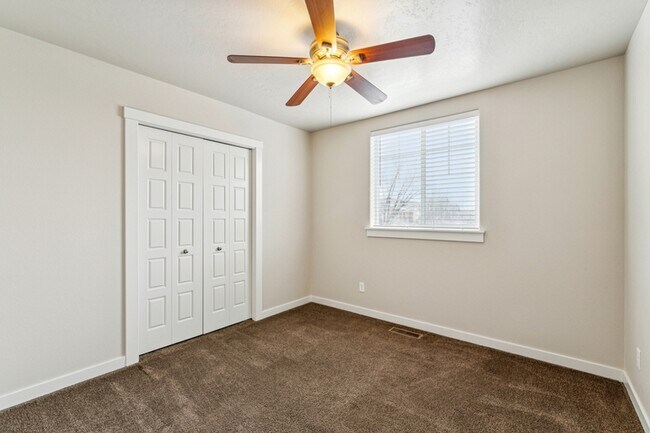 Building Photo - 2914 W Sunny Cove St