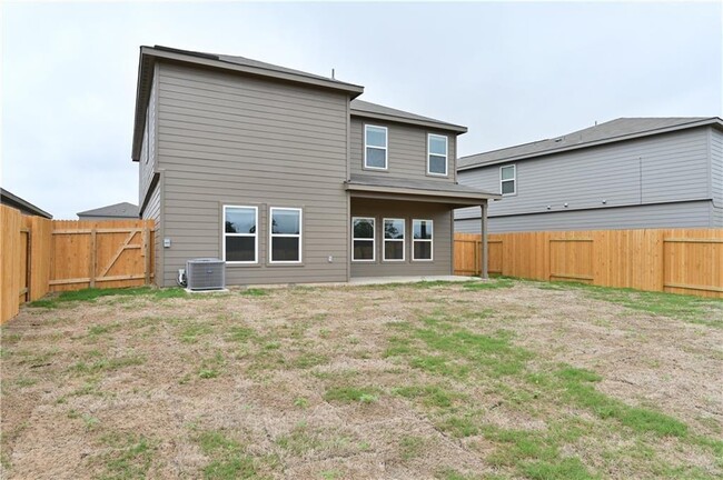 Building Photo - 524 Republic Dr