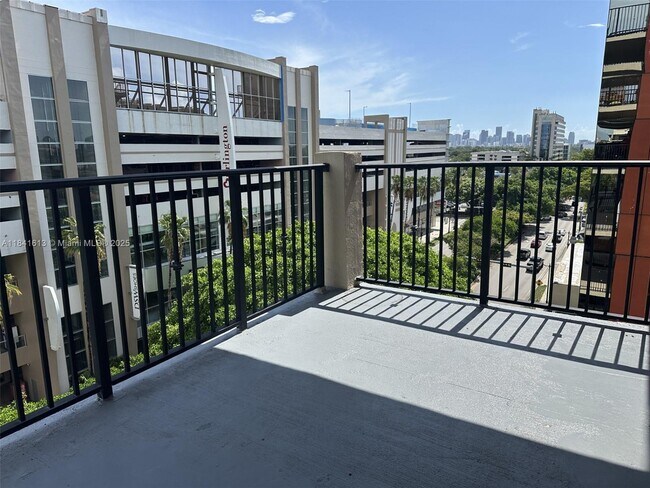 Building Photo - 3410 Coral Wy