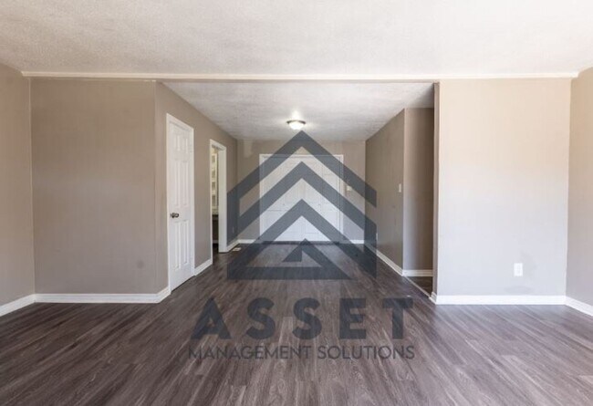 Building Photo - 4 Bedroom Available for Lease & Rent to Own!