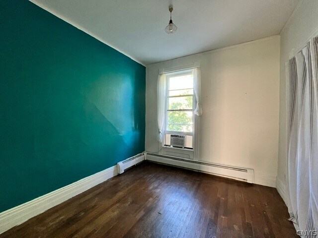 Building Photo - 128 N School St