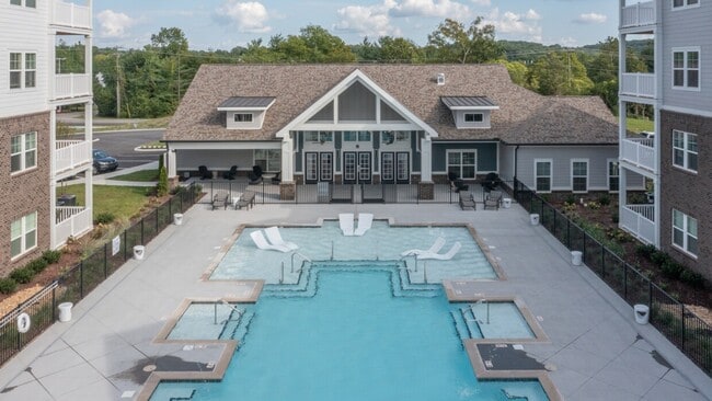 2901 Old Franklin Rd