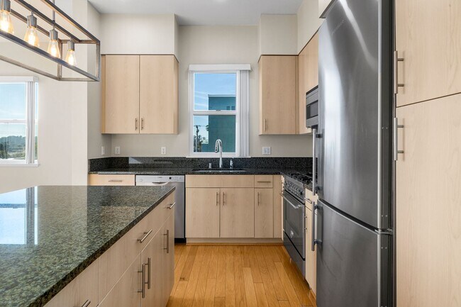 Building Photo - Capitola Beach Villas