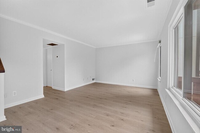 Building Photo - 1703 Westwind Way