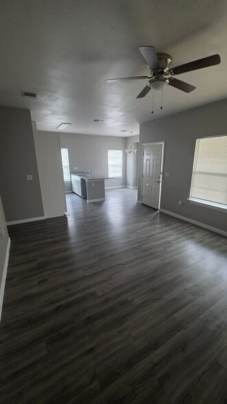 Building Photo - 614 Chihuahua St