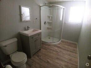 Building Photo - Newly Remodeled 1 Bedroom