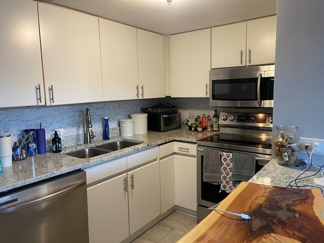 Building Photo - 440 N Wabash Ave