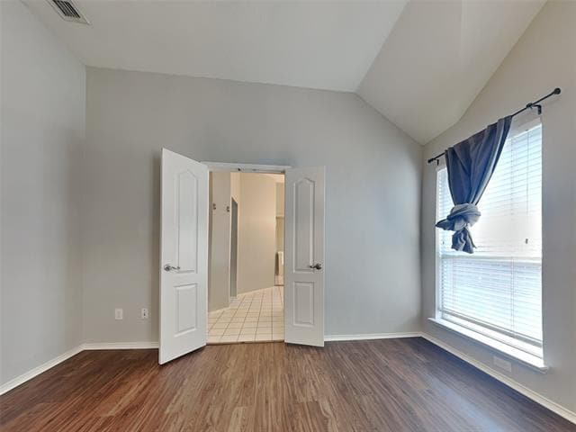 Building Photo - 8401 Greenfield Dr