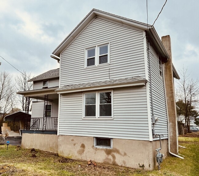 Primary Photo - 3269 Cedar Ave