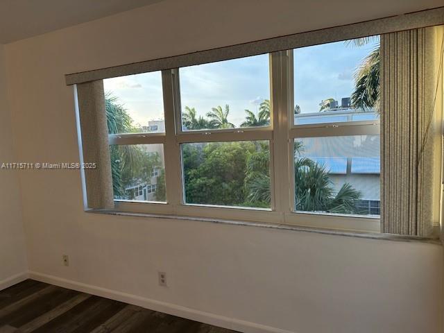 Building Photo - 1333 E Hallandale Beach Blvd