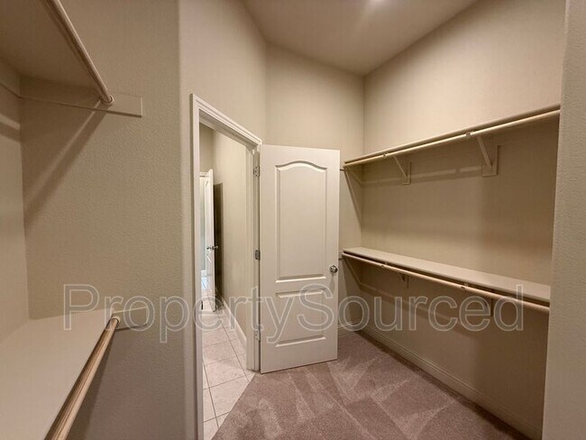 Building Photo - 1428 Nascimento St
