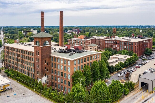 Building Photo - 170 Boulevard SE