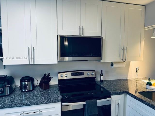 Building Photo - 105 Royal Pk Dr