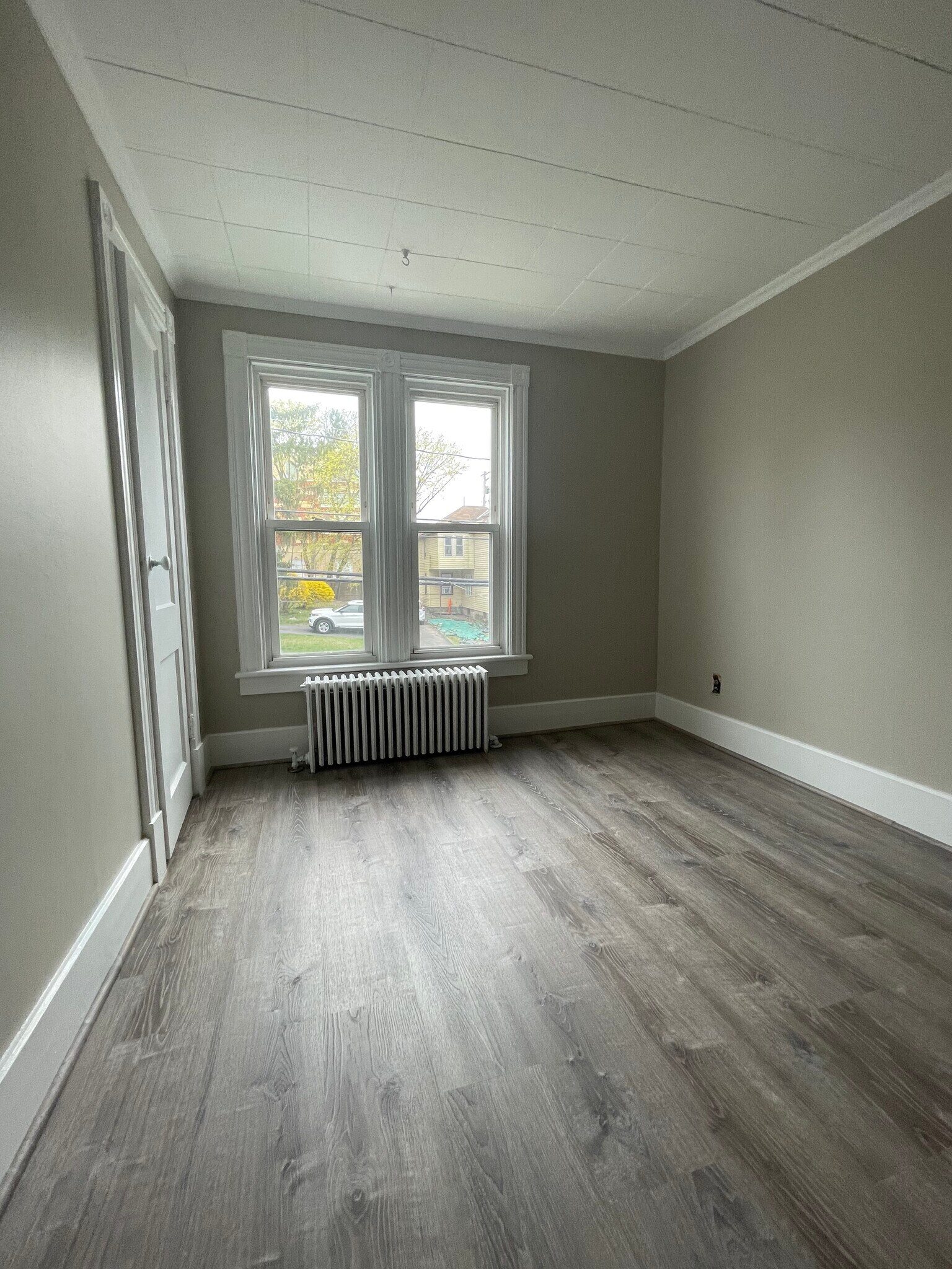 Main bedroom - 49 W Oreilly St