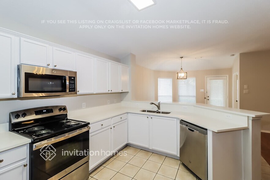 Building Photo - 9813 Tyler Dr