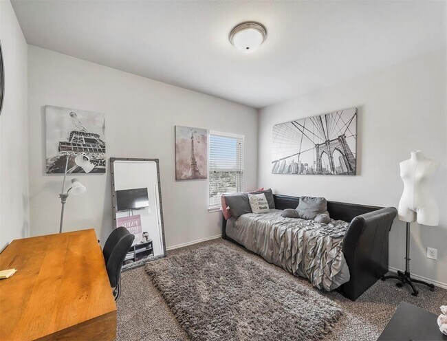 Building Photo - 17023 Canosa Dr