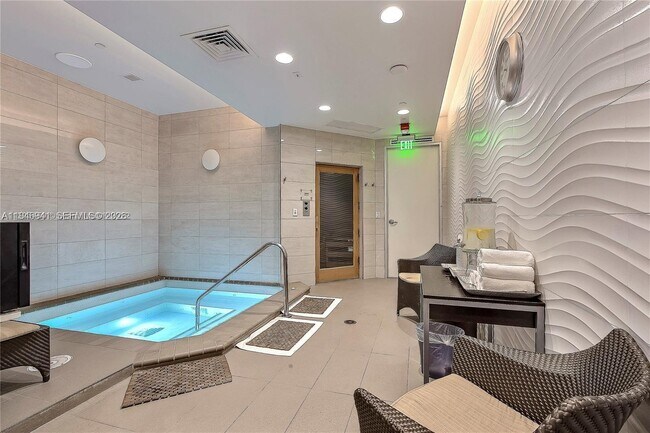 Building Photo - 21205 NE 37th Ave