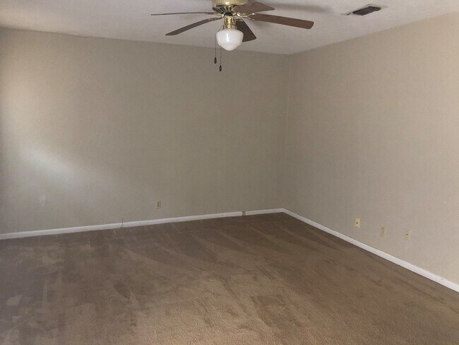 Building Photo - 1808/1810 Crescent Dr.