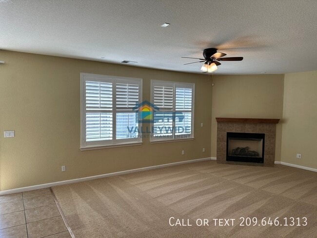 Building Photo - 2704 Acapulco Way