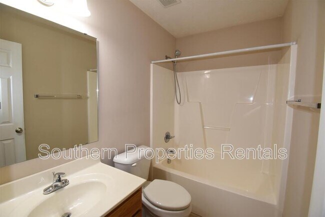 Building Photo - 89 Person Ct