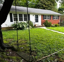 Building Photo - 411 Moseley Dr