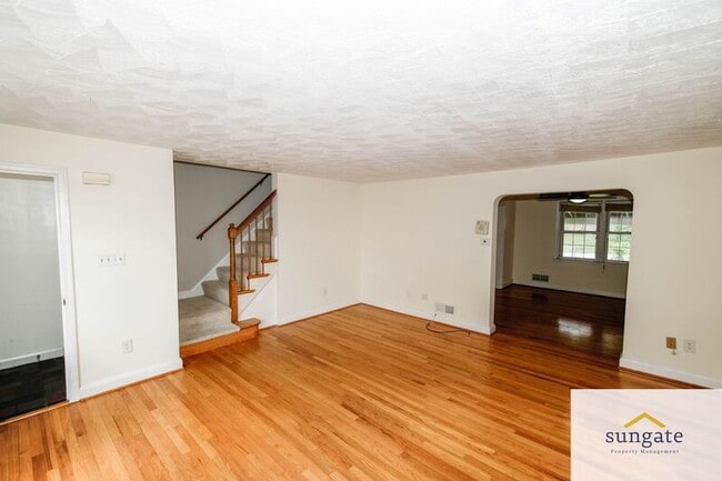Building Photo - 8616 Pleasant Plains Rd