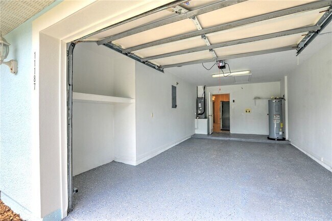 Building Photo - 11187 Airport Dr