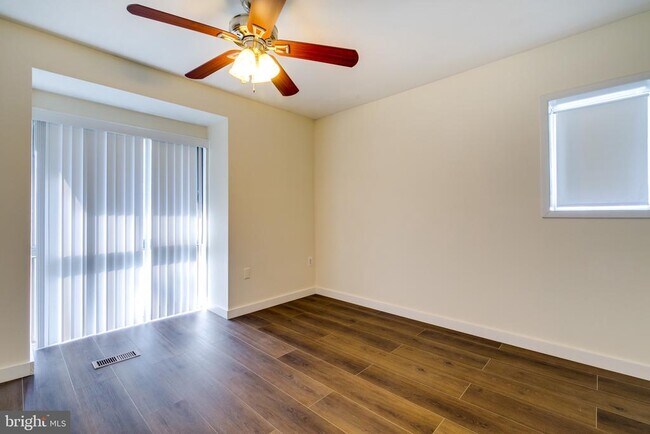 Building Photo - 9836 Sweet Mint Dr