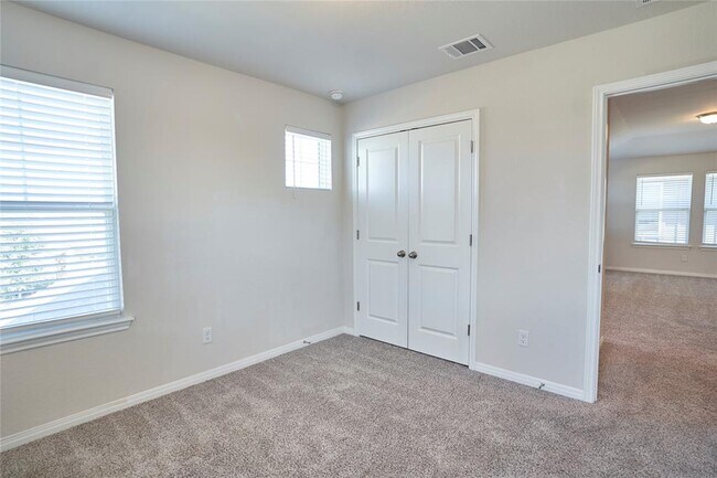 Building Photo - 3034 Mill Run Bnd
