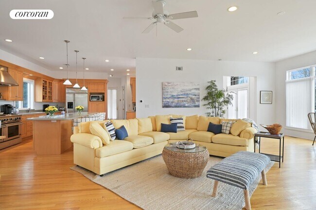 Building Photo - 17 Oceanview Dr