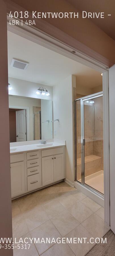Building Photo - 4018 Kentworth Dr