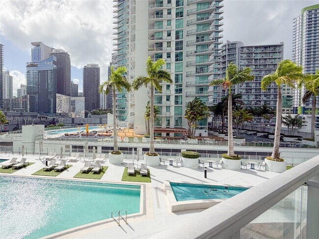 Building Photo - 90 SW 3rd St