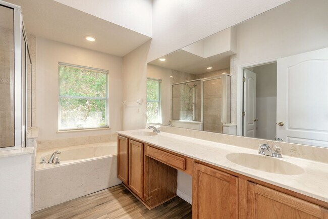 Building Photo - ENTER THE GATES TO TRANQUIL LIVING ! CALL OR TEXT LINDA PATTI 386.837.2882
