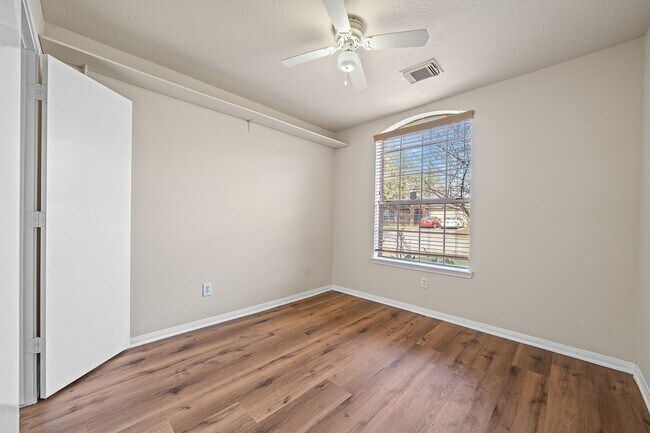 Building Photo - 12407 Fox Trace Ln